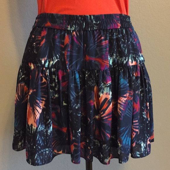 BCBG tropical floral print skirt - Picture 2 of 5